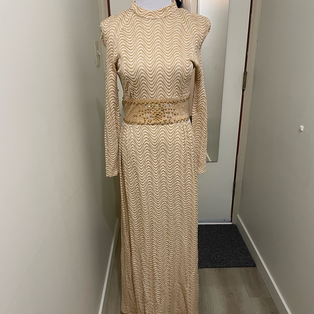 Vintage Cream Wave Pattern Long Sleeve Dress